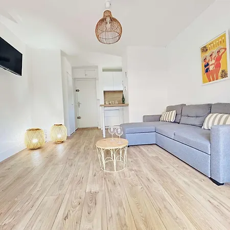 T2 Cabine, 6 Couchages, Piscine, Parking, Cap D'agde - Fr-1-249-466 Appartement Agde