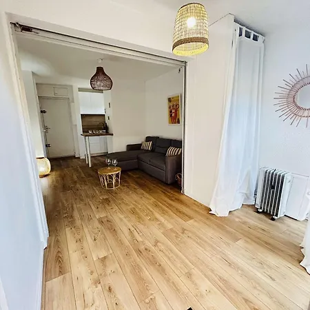 T2 Cabine, 6 Couchages, Piscine, Parking, Cap D'agde - Fr-1-249-466 *
