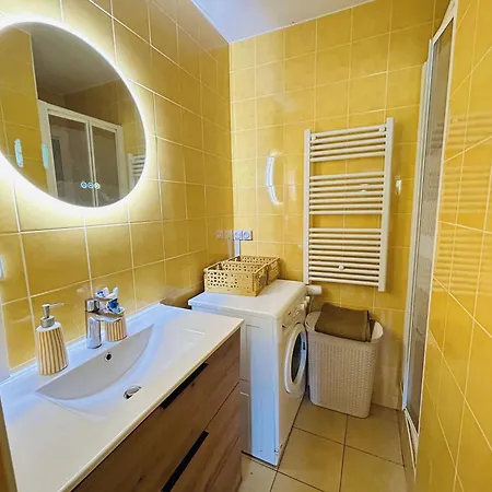T2 Cabine, 6 Couchages, Piscine, Parking, Cap D'agde - Fr-1-249-466 *